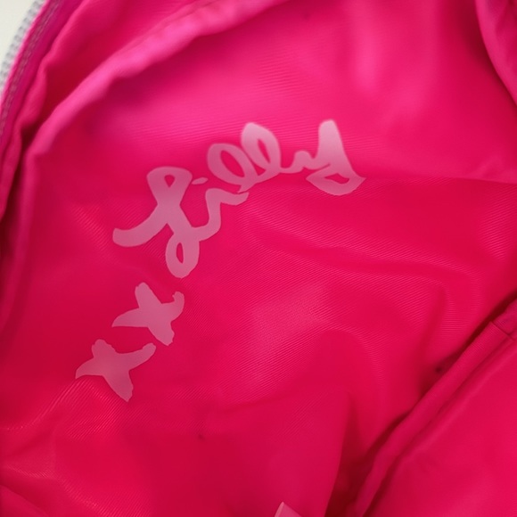 NIB GWP Lilly Pulitzer Cosmetic Pouch / She’s Too Fly Engineered - Picture 4 of 5